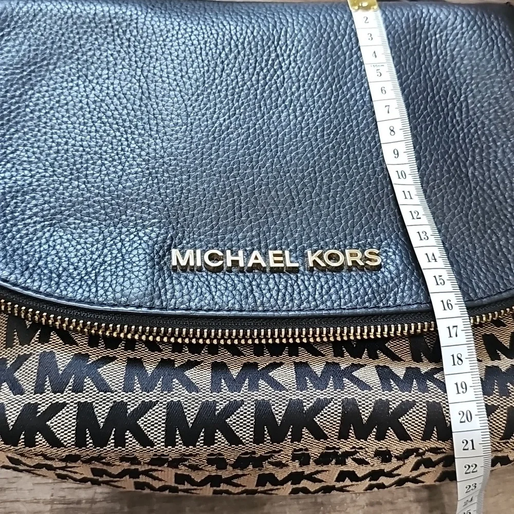 Michael Kors Bedford Flap Crossbody Signature khaki black Bag